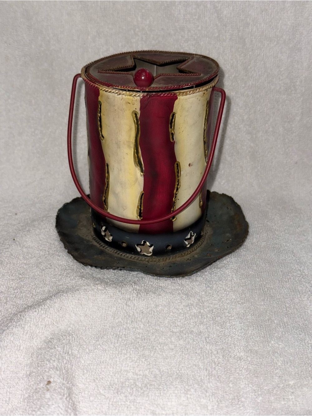 Home Interiors Red and Cream Star Cut Metal Lantern